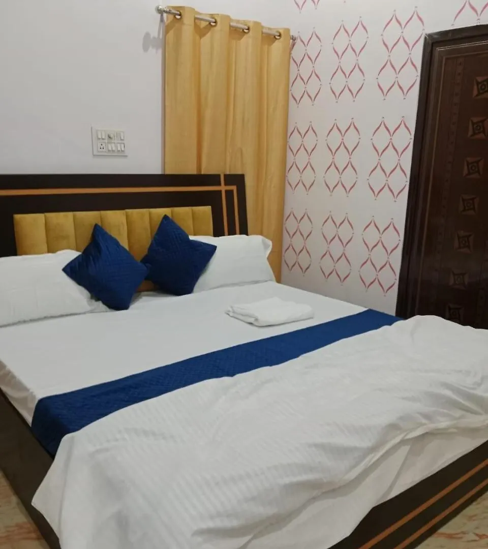 바라나시 Sri Radhe Shyam 1Bhk - Walkable Distance To Sri Kashi Vishwanath Temple, Dashashwamedh Ghat, And Ganga Arti 아파트