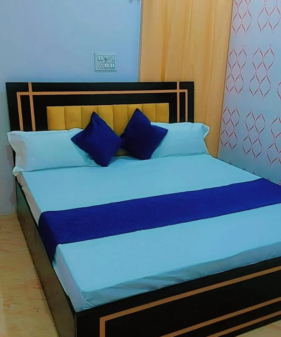 바라나시 Sri Radhe Shyam 1Bhk - Walkable Distance To Sri Kashi Vishwanath Temple, Dashashwamedh Ghat, And Ganga Arti 아파트 0*,  인도